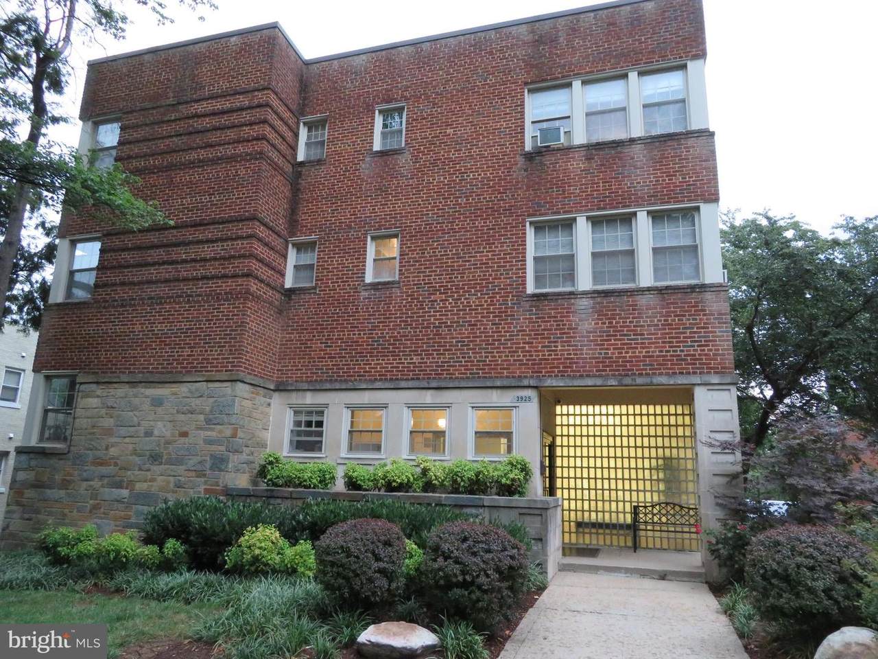 3925 Davis Place - Photo 1