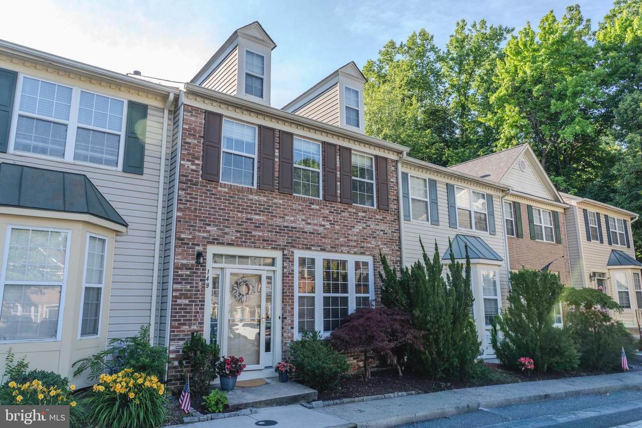 149 Quiet Waters Place - Photo 1