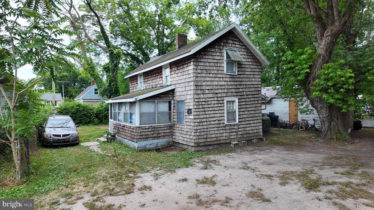 100 Brown Lane - Photo 1