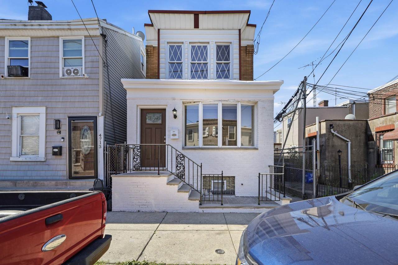 4711 Melrose Street - Photo 1