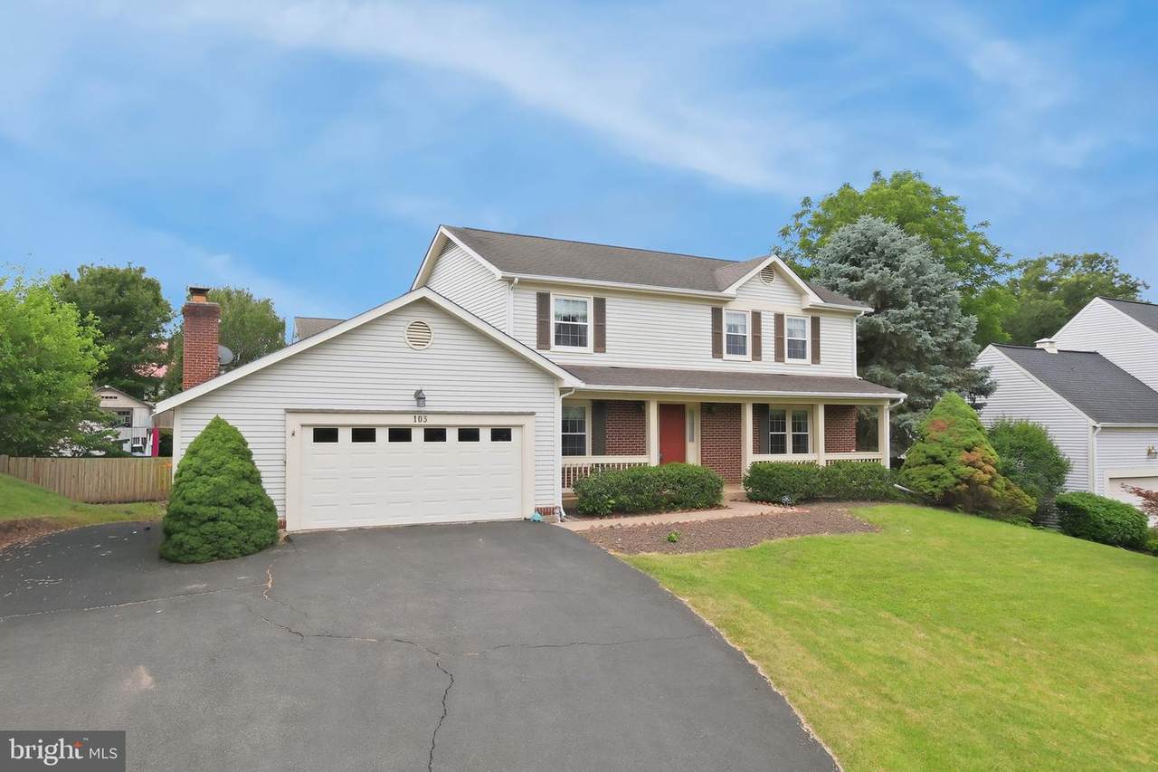 103 Country Club Drive - Photo 1