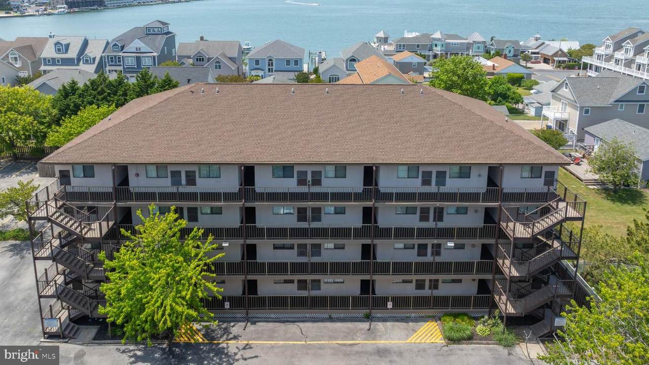 204 33RD Street - Photo 1