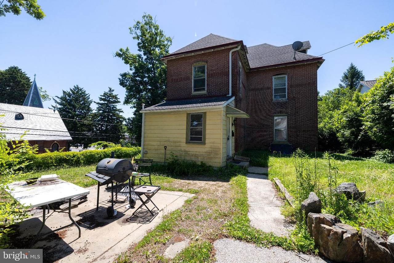 201 Baltimore Avenue - Photo 1