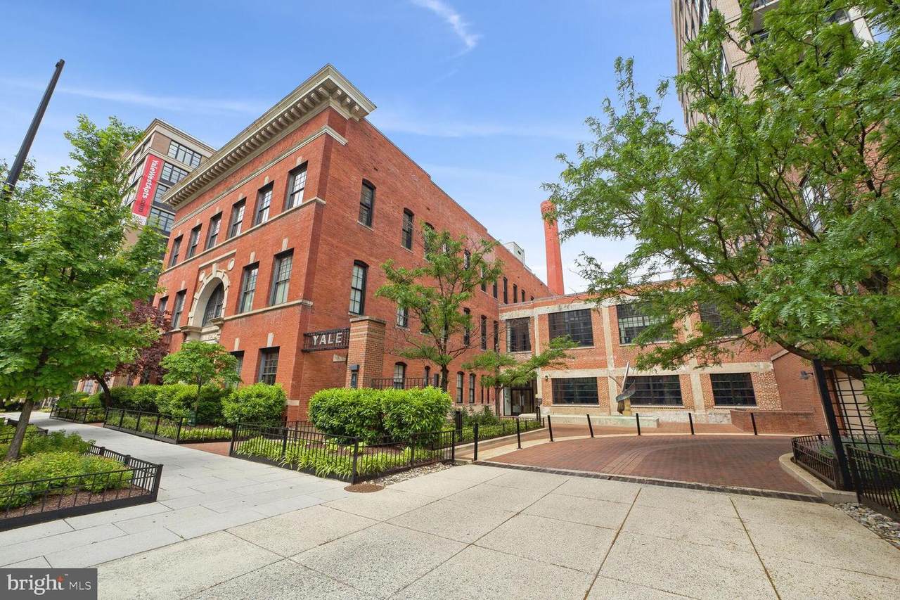 437 New York Avenue - Photo 1