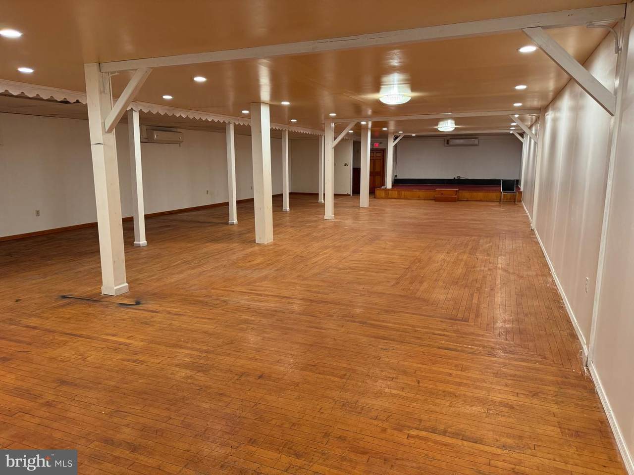 711 Snyder Avenue - Photo 1
