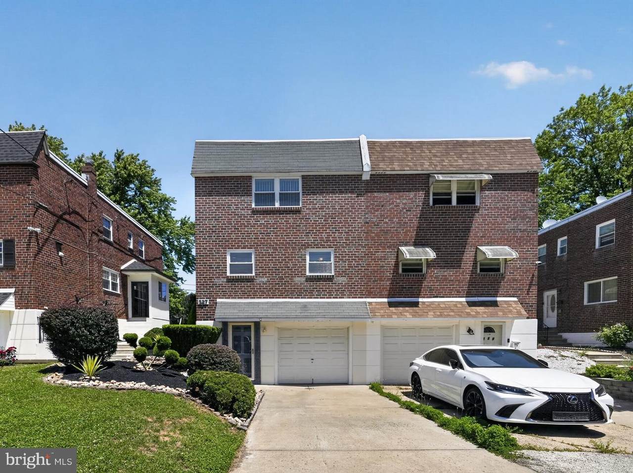 327 Nandina Street - Photo 1