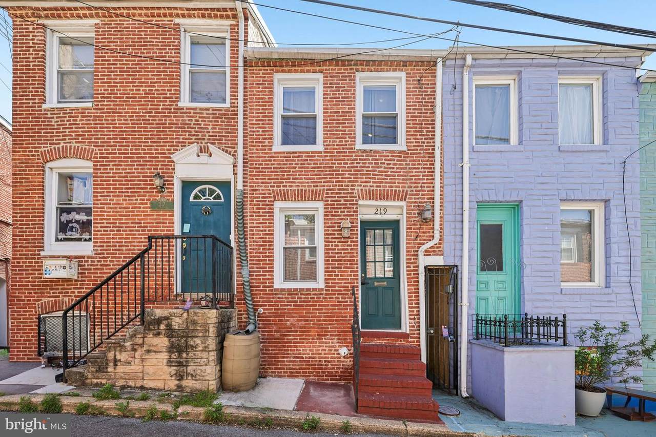 219 Chapel Street - Photo 1