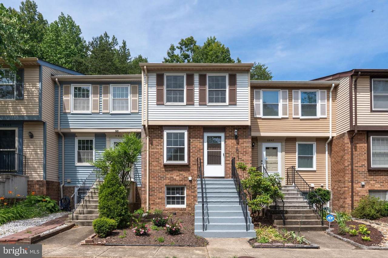 6844 Heatherway Court - Photo 1