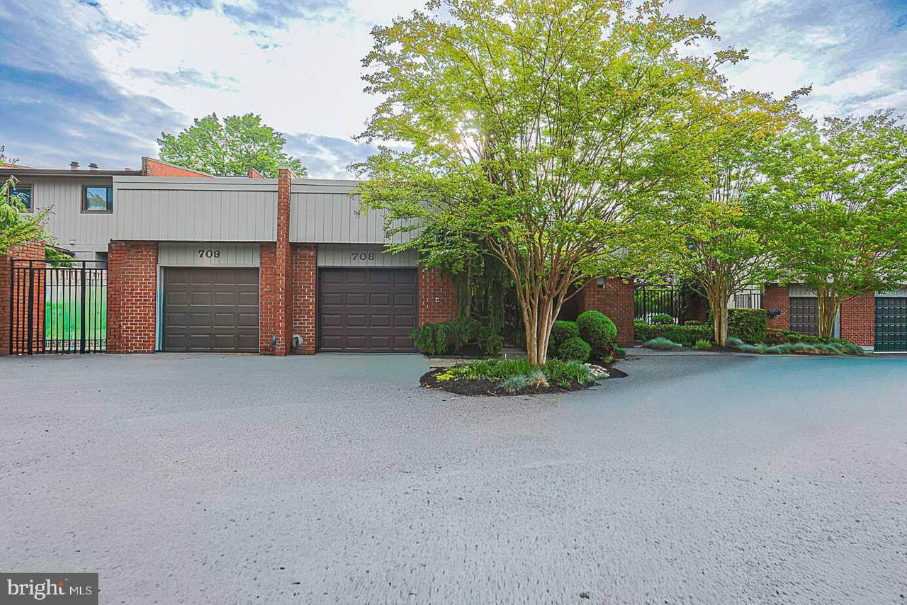 708 Old Crossing Drive - Photo 1