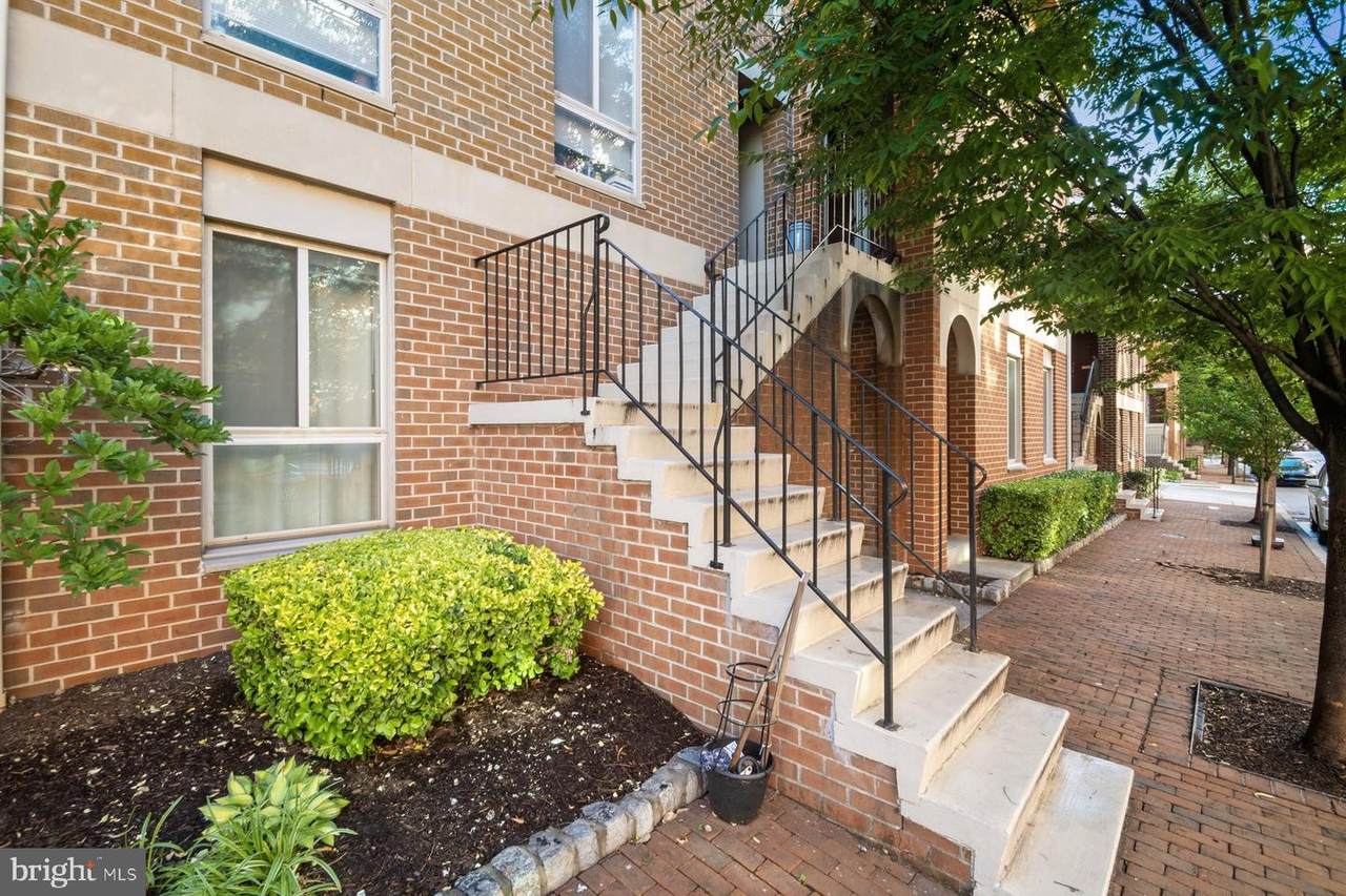642 Charles Street - Photo 1