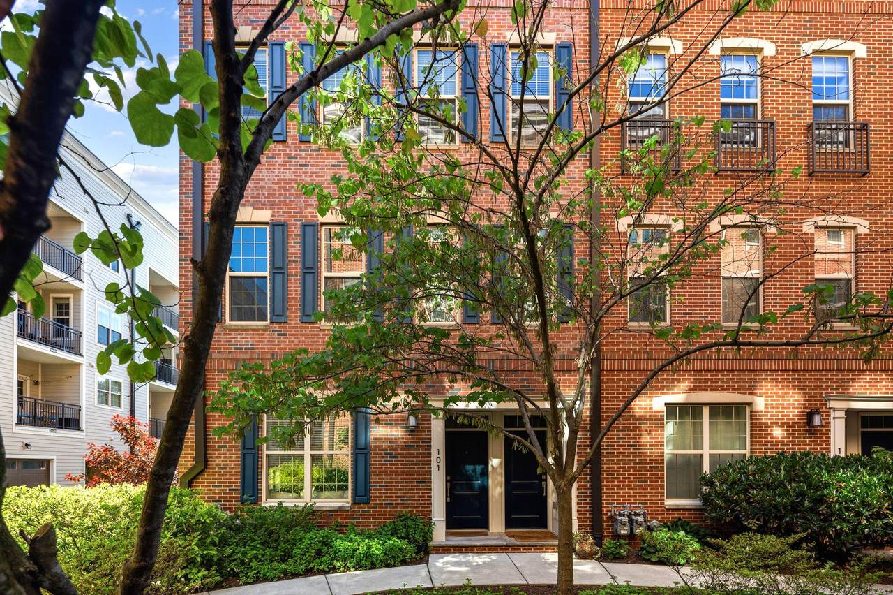 101 Brinley Court - Photo 1
