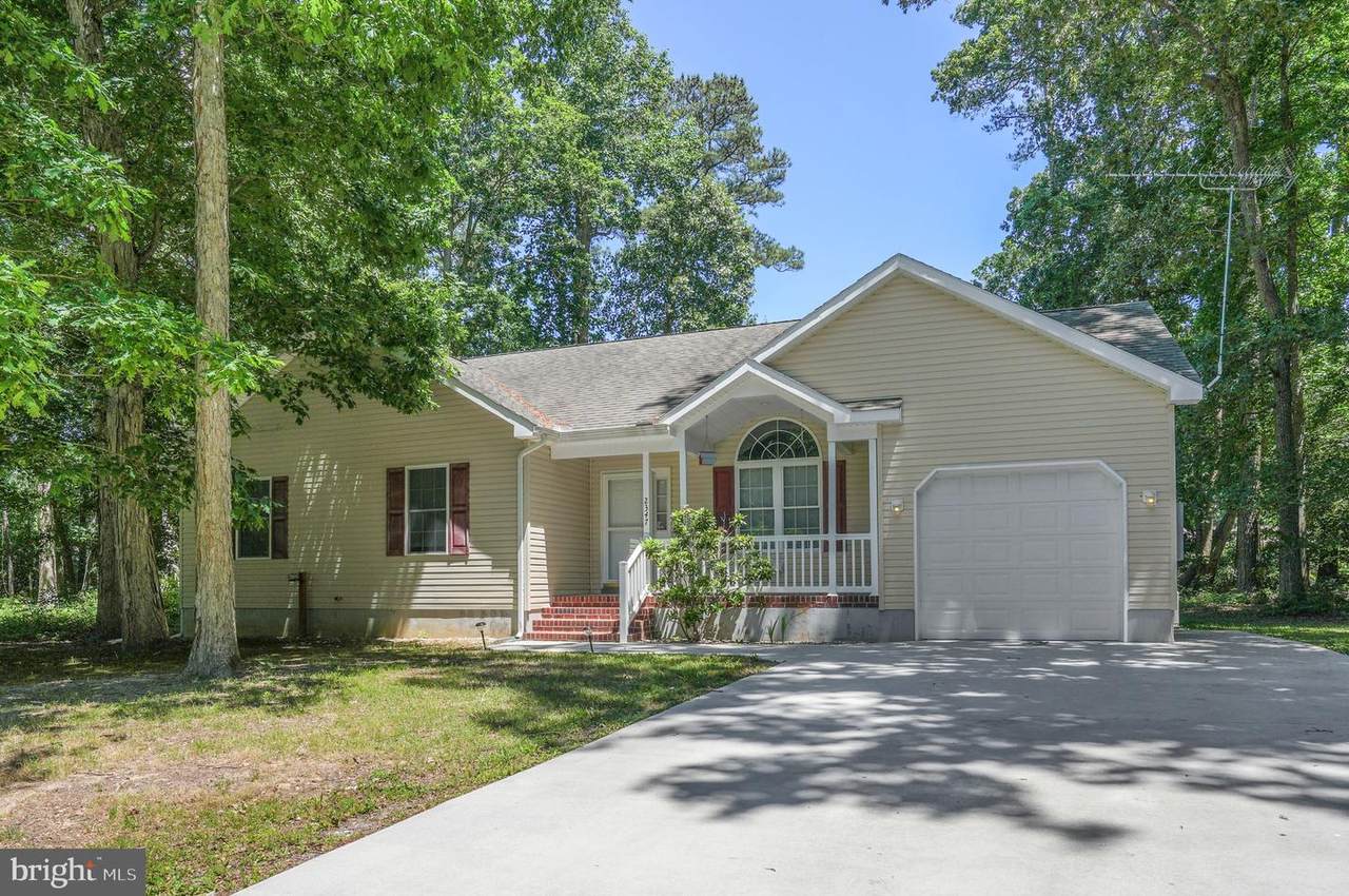 2347 Mayflower Drive - Photo 1