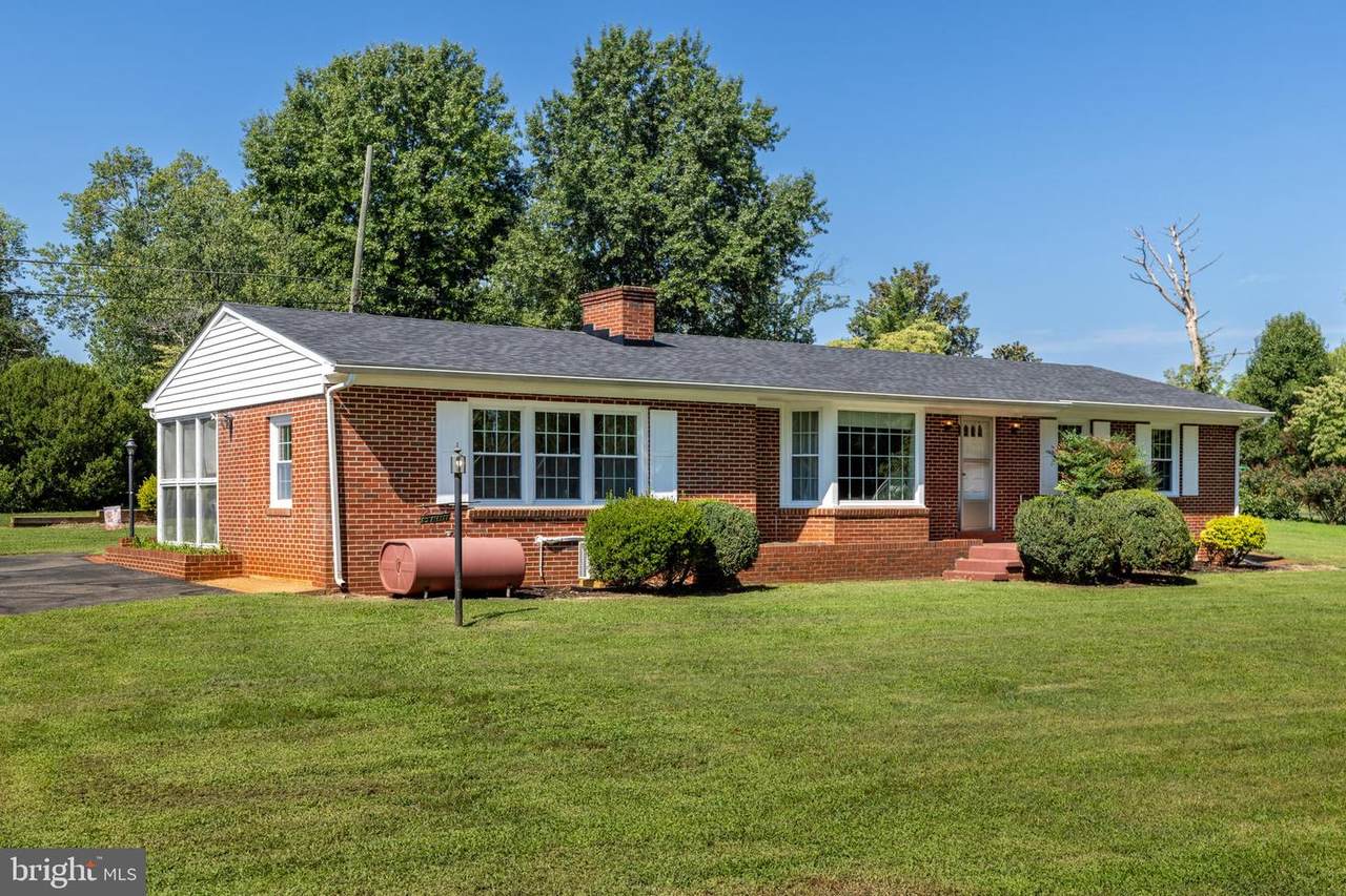 10226 Glebe Road - Photo 1