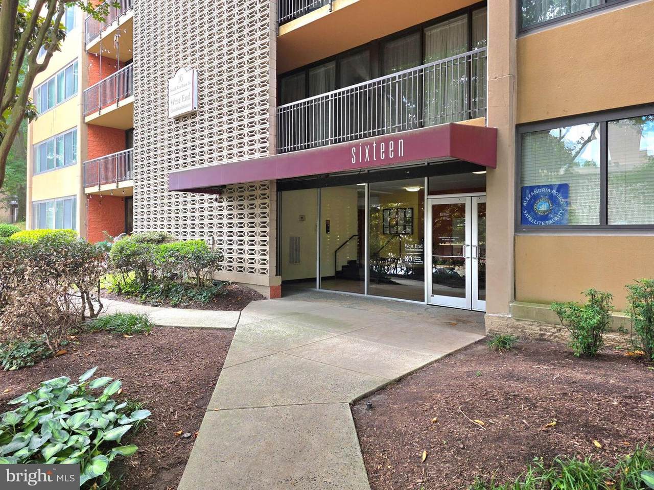 16 Van Dorn Street - Photo 1