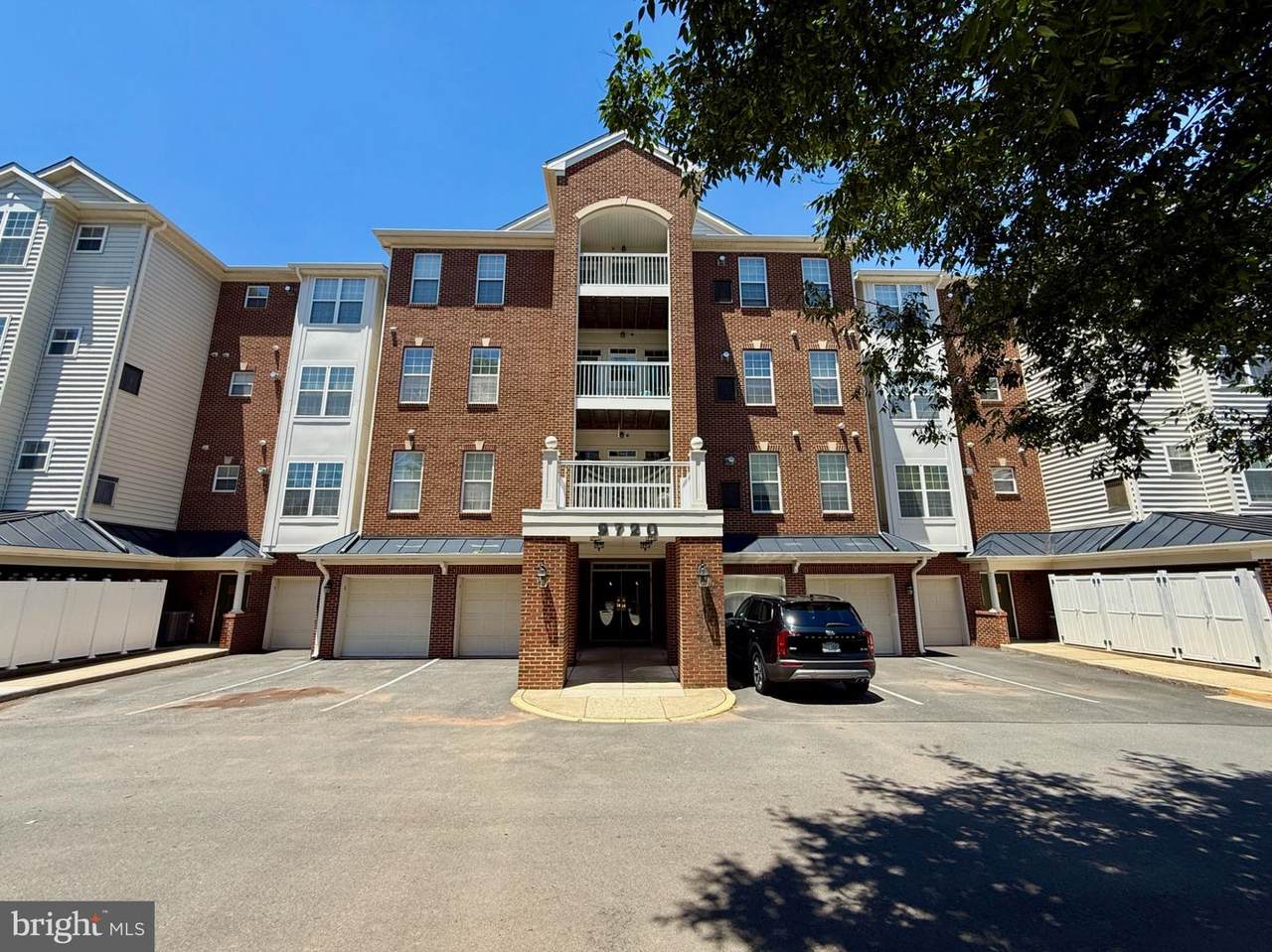9720 Holmes Place - Photo 1