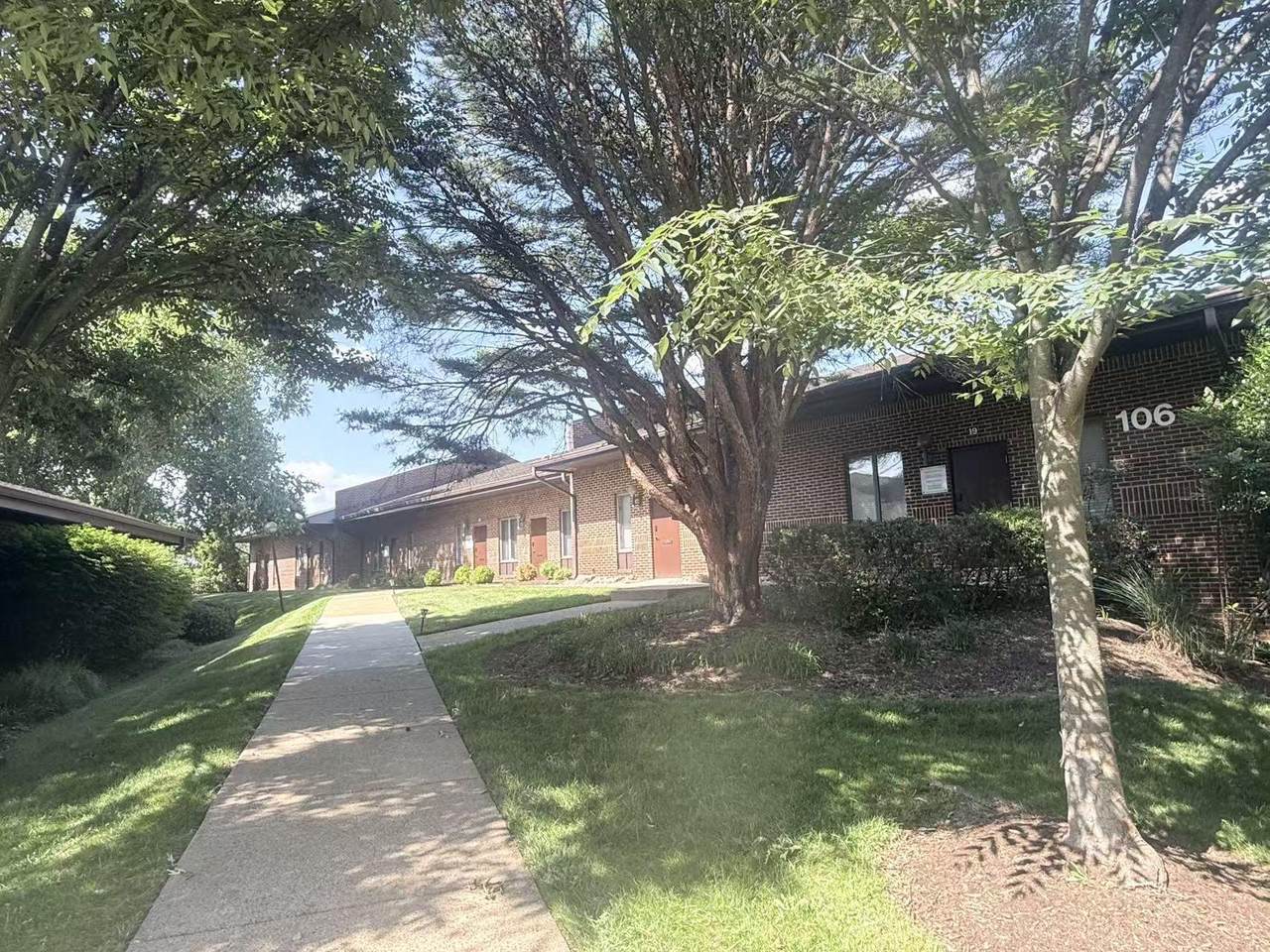 106 Elden Street - Photo 1