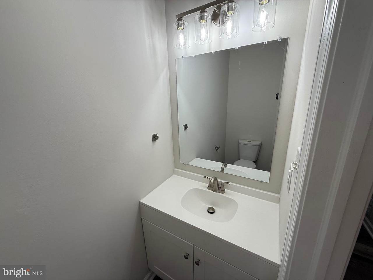 https://bt-photos.global.ssl.fastly.net/brightmls/1280_boomver_1_805021075176-2.jpg