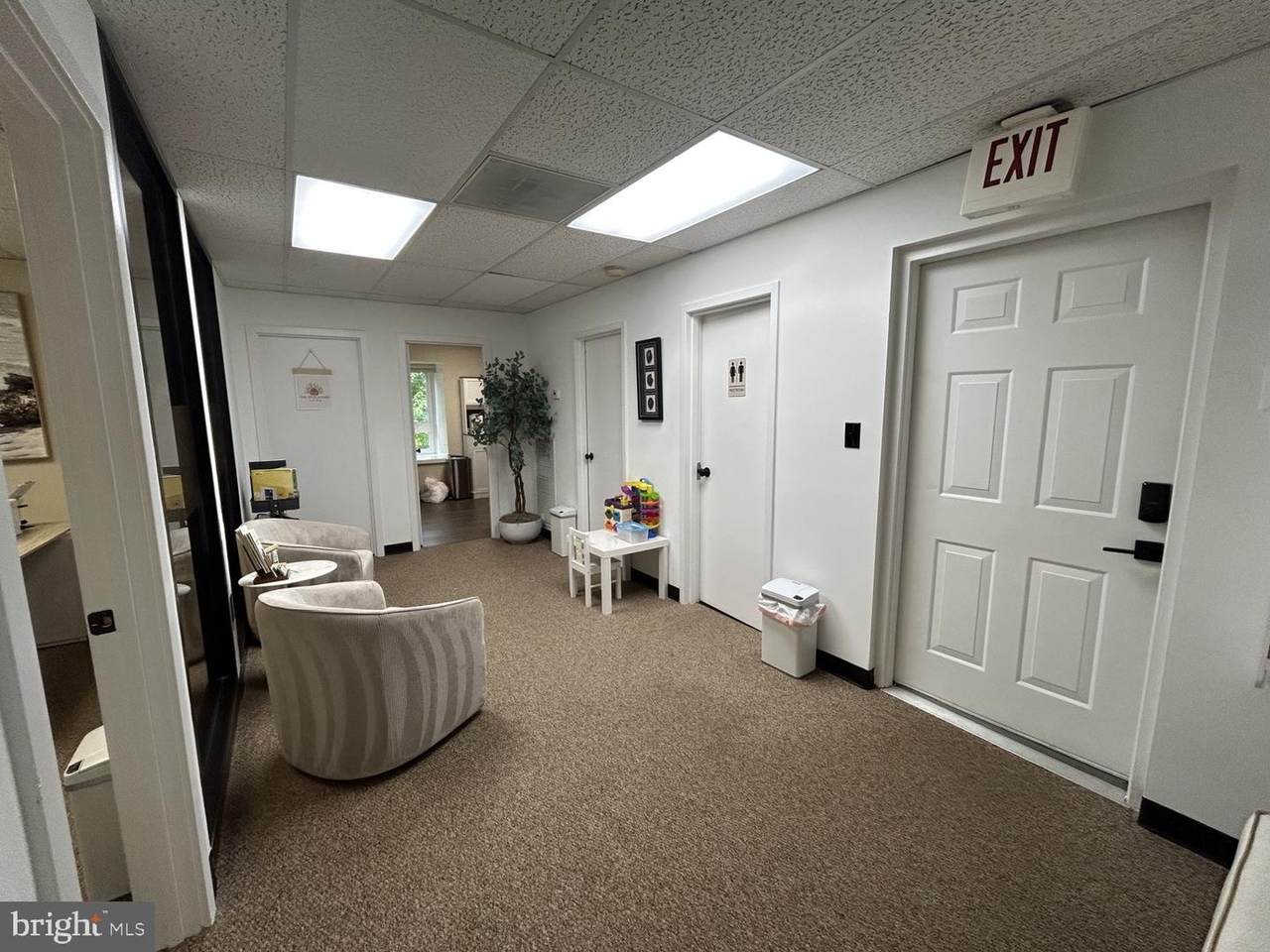 10623 Jones Street - Photo 1