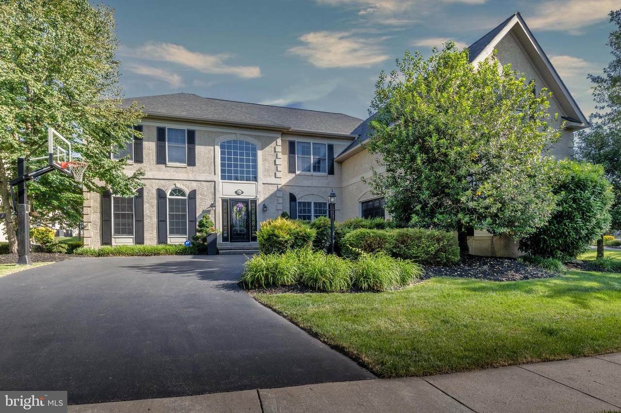 263 Rivercrest Drive - Photo 1
