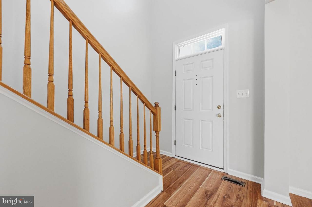 https://bt-photos.global.ssl.fastly.net/brightmls/1280_boomver_1_805023335886-2.jpg