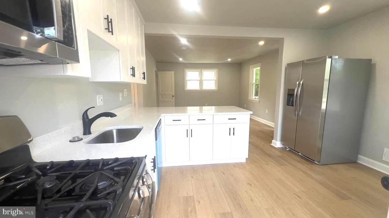 4505 38TH Street - Photo 1