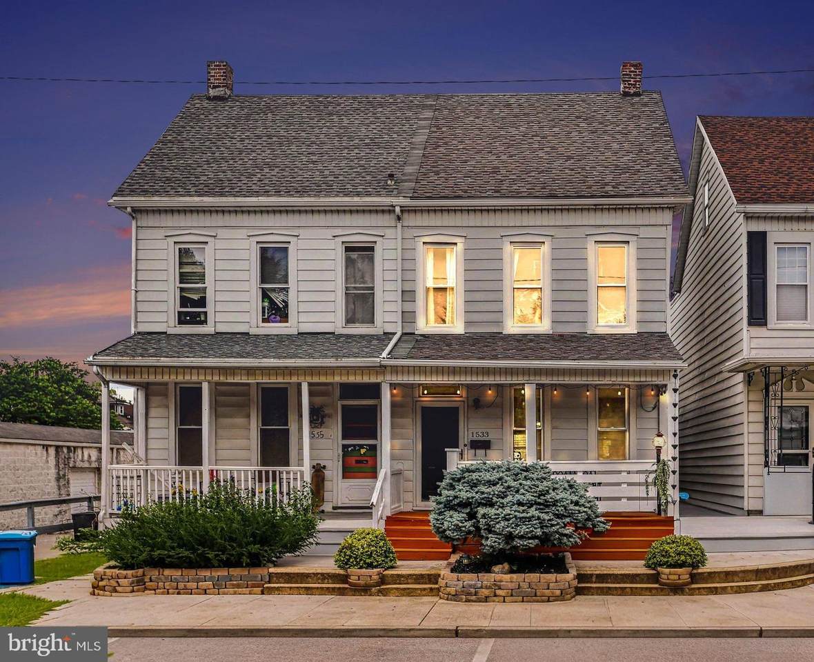 1533 Monroe Street - Photo 1