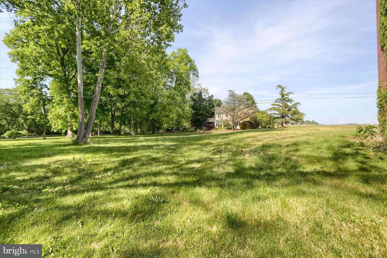 https://bt-photos.global.ssl.fastly.net/brightmls/1280_boomver_1_805024174900-2.jpg