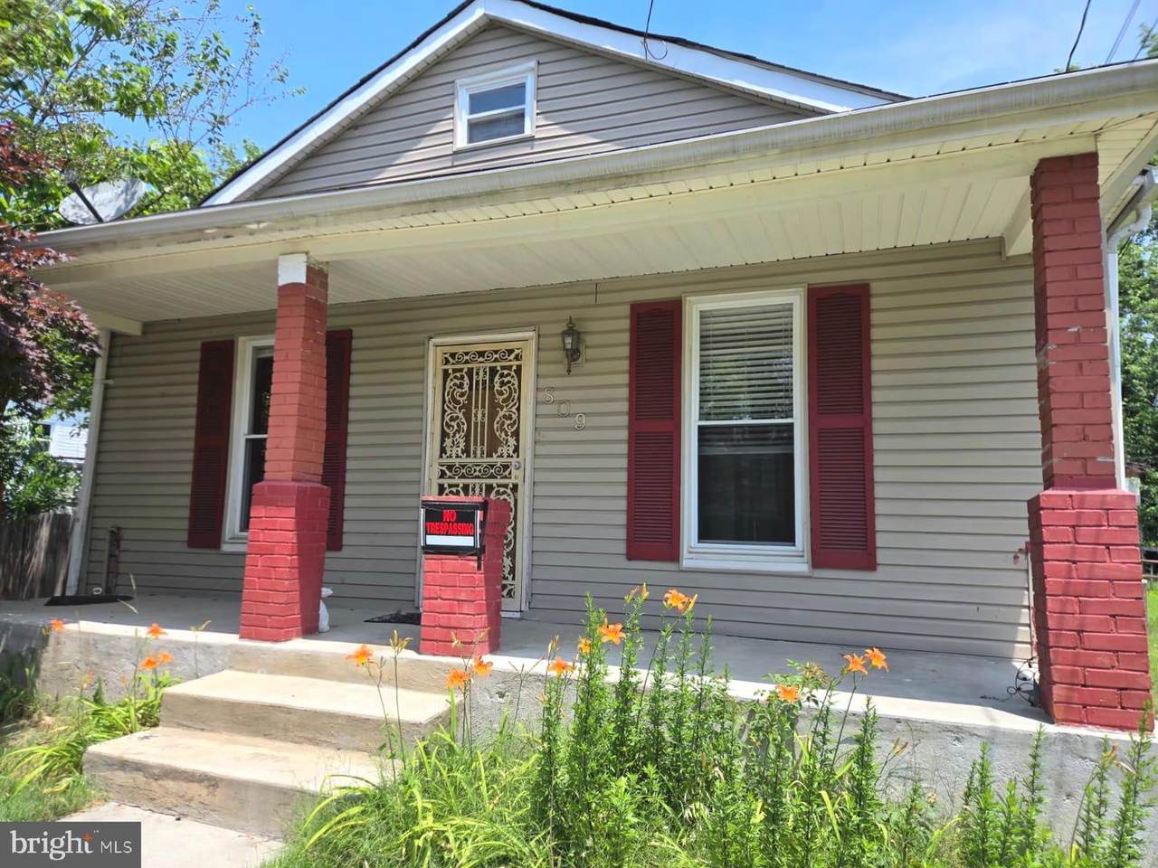 809 Eastern Avenue - Photo 1