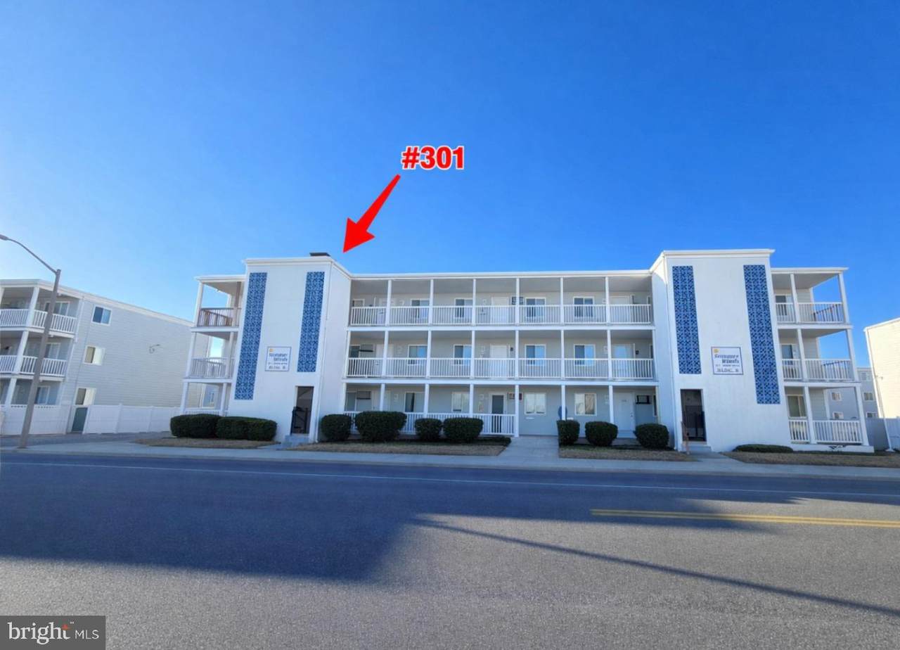 417 Robin Drive - Photo 1