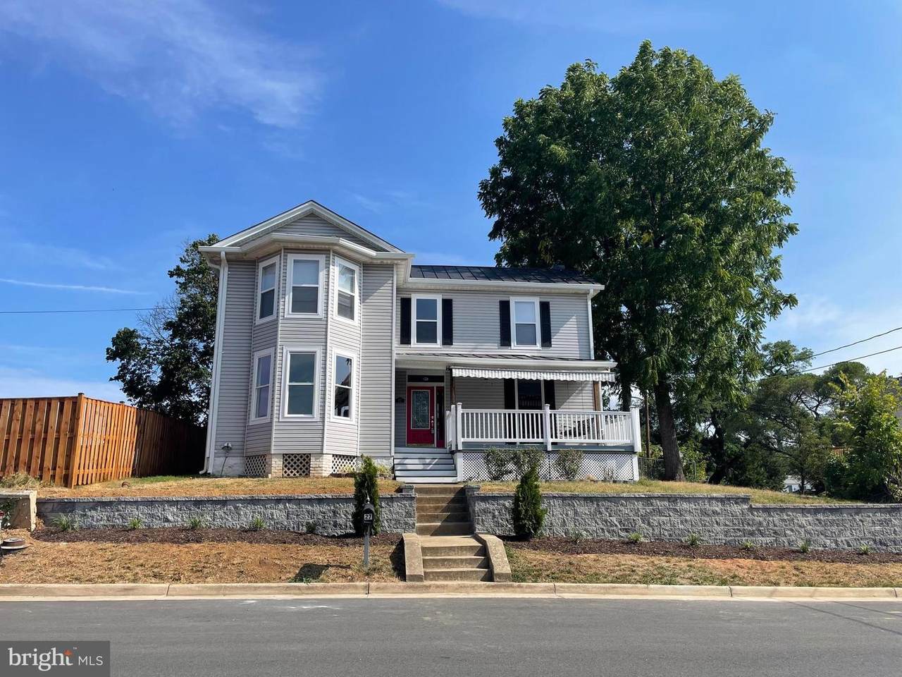 27 11TH Street - Photo 1