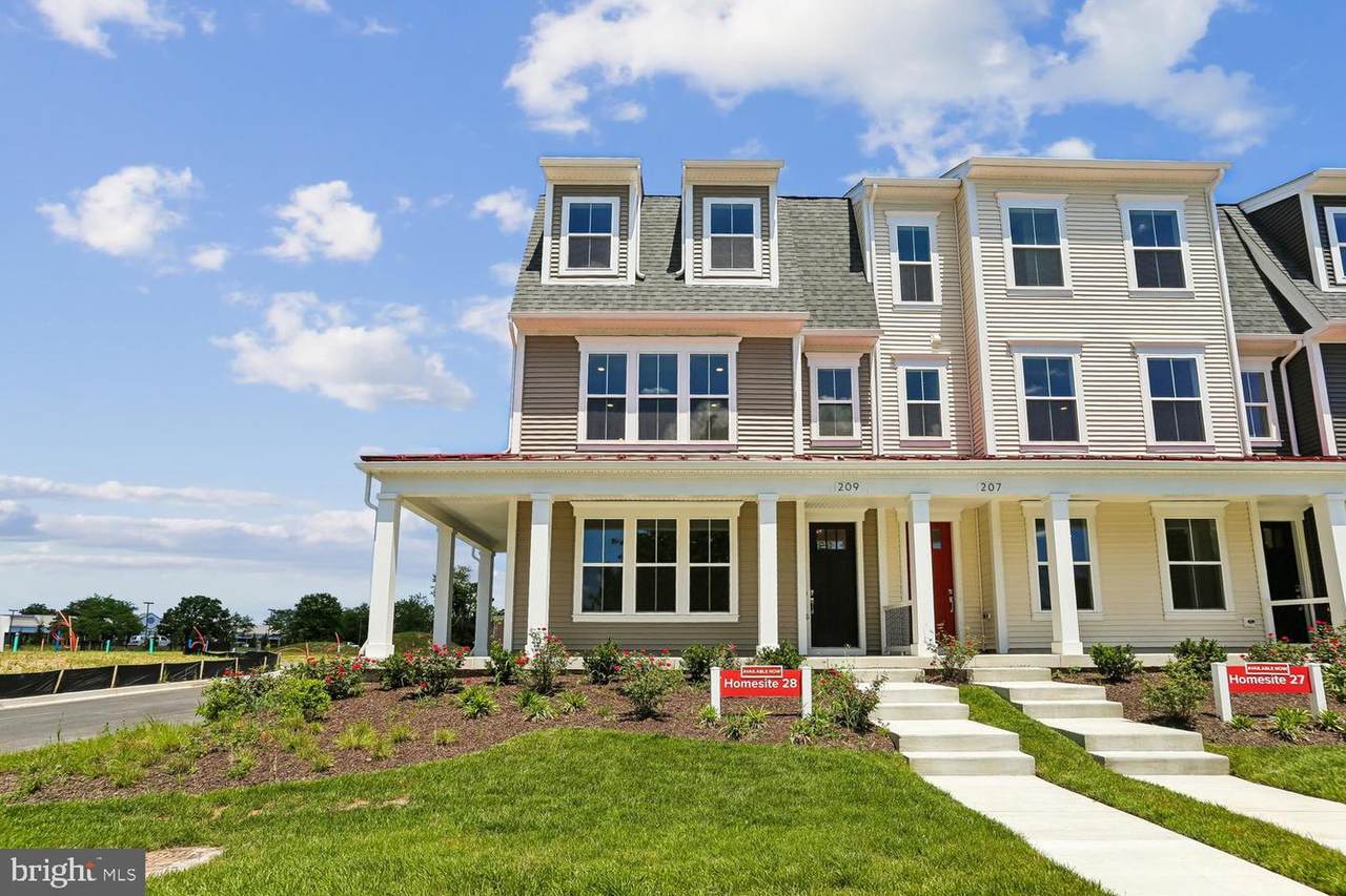209 Allen Lane - Photo 1