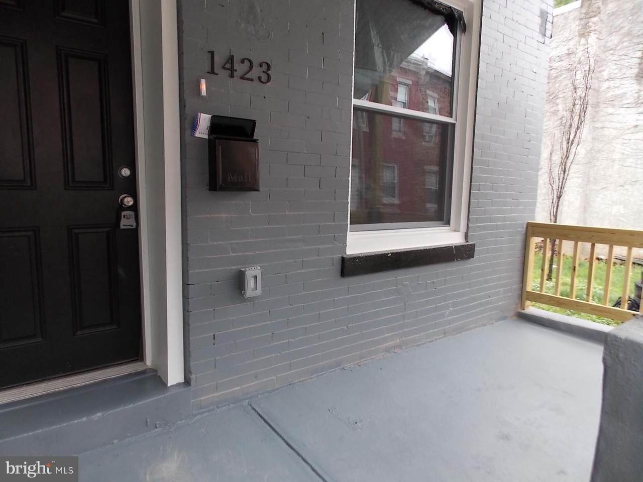 1423 Paxon Street - Photo 1