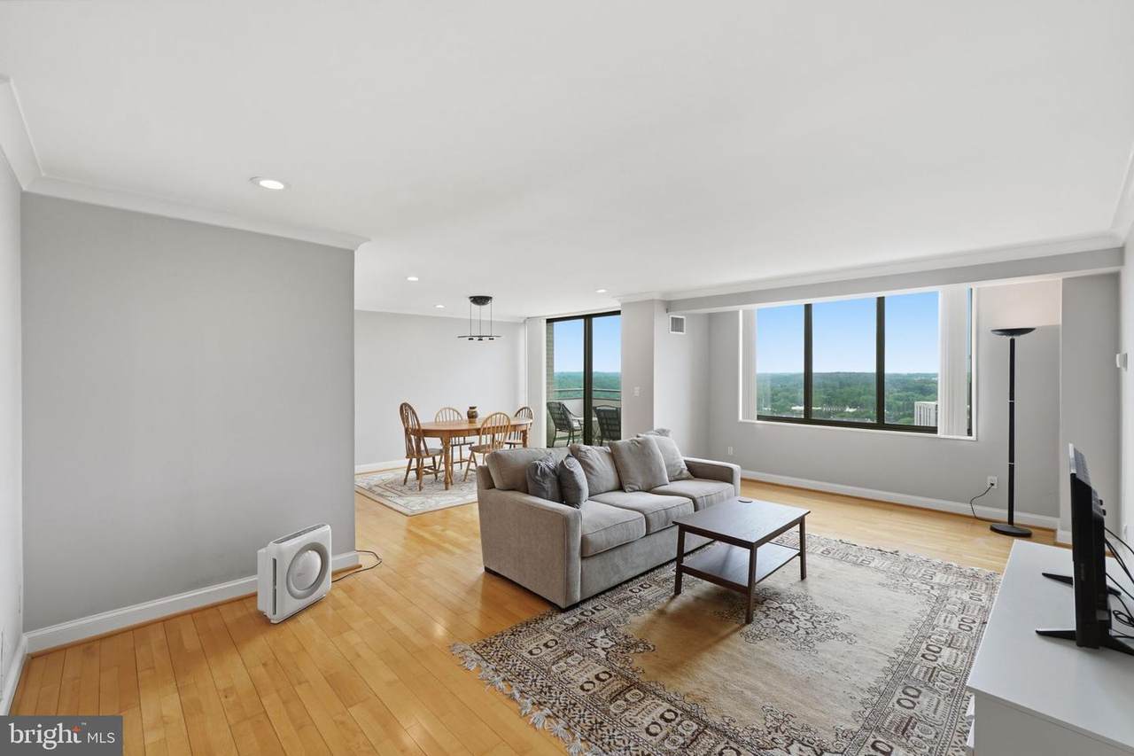 5225 Pooks Hill Road - Photo 1