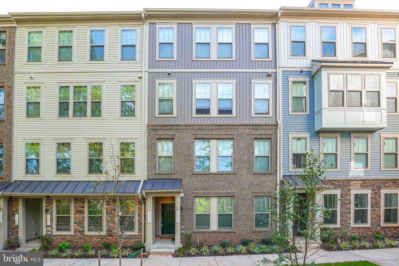 707 Thomas Lane - Photo 1