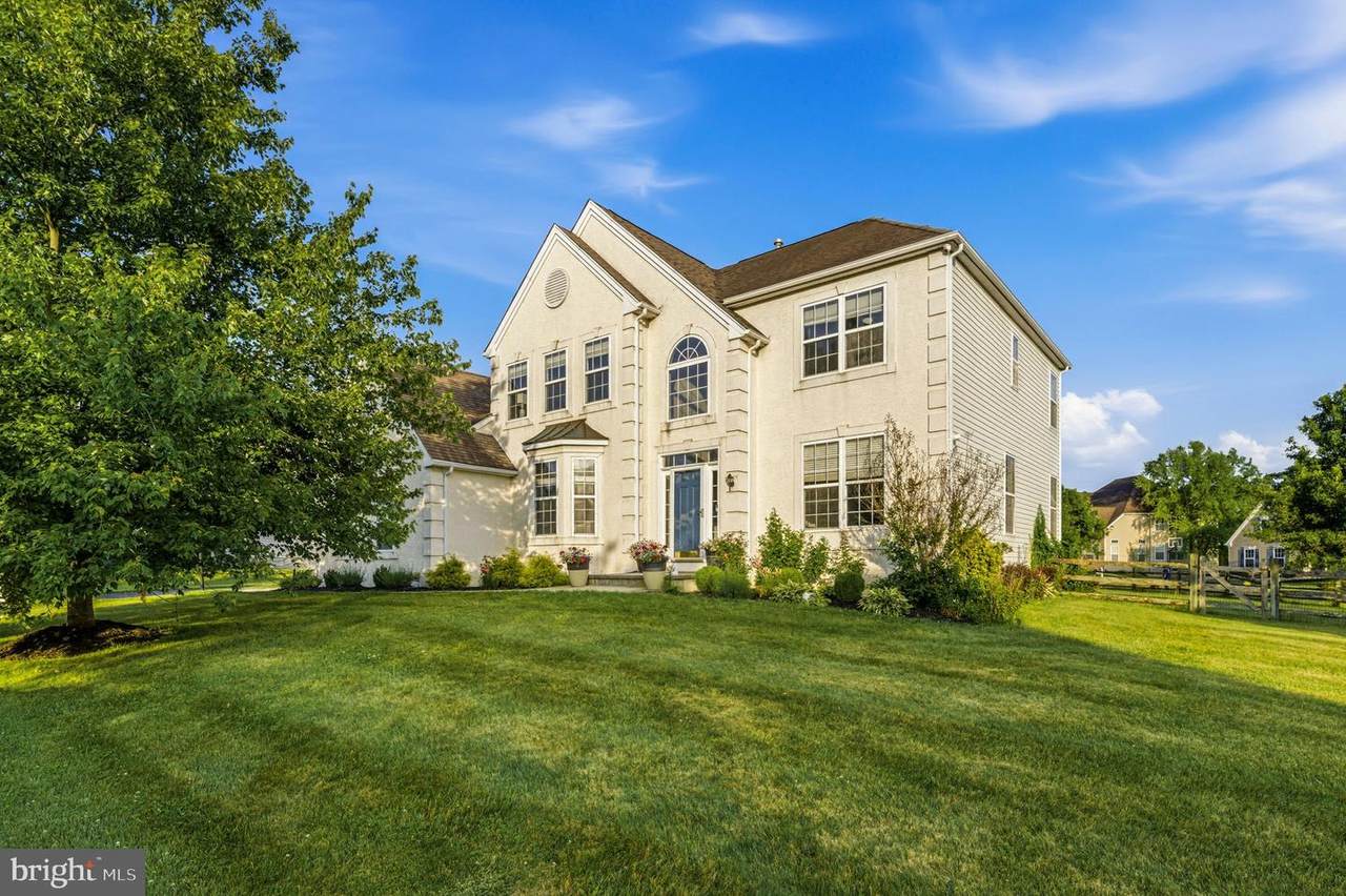 520 Mystic Lane - Photo 1