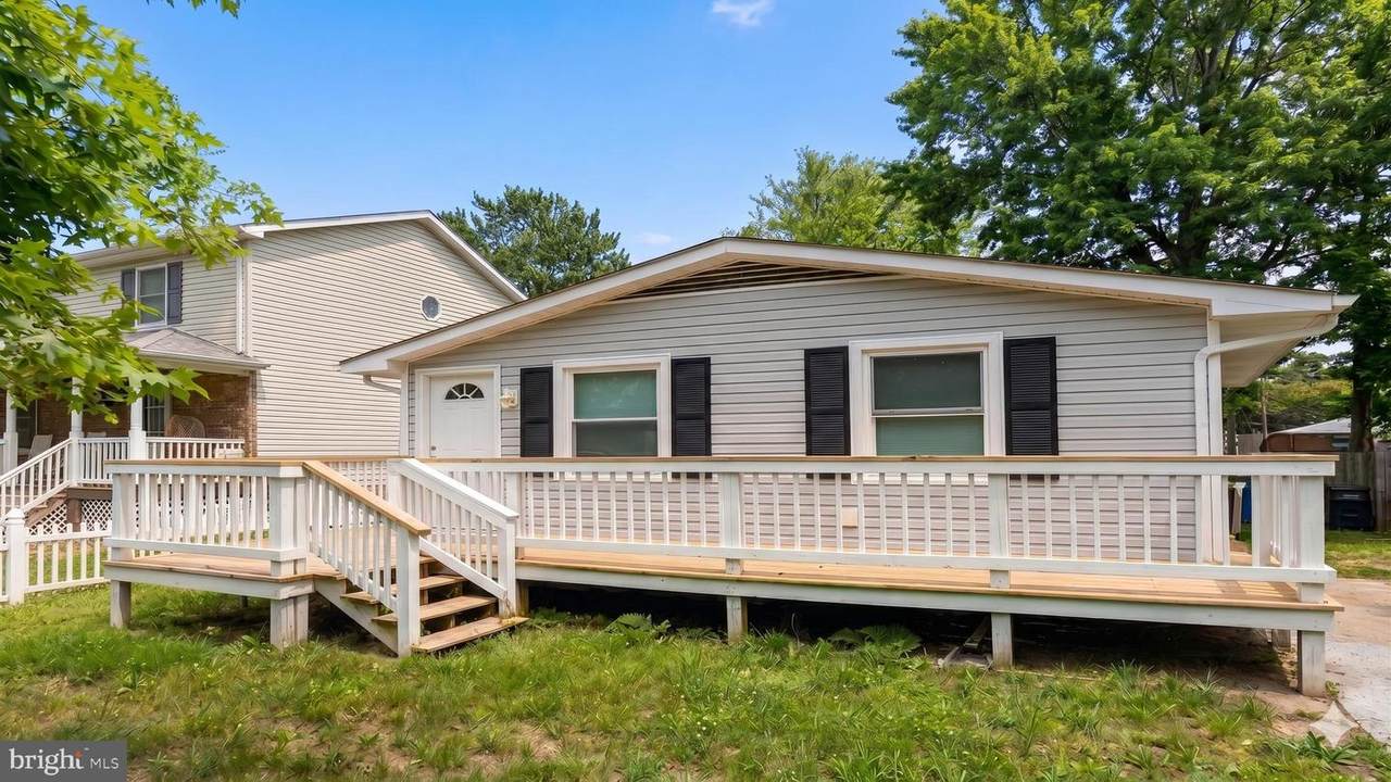 322 7TH Street - Photo 1