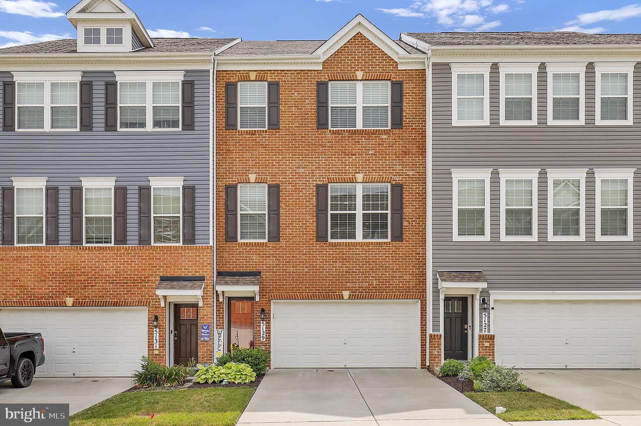 5129 Ironsides Drive - Photo 1