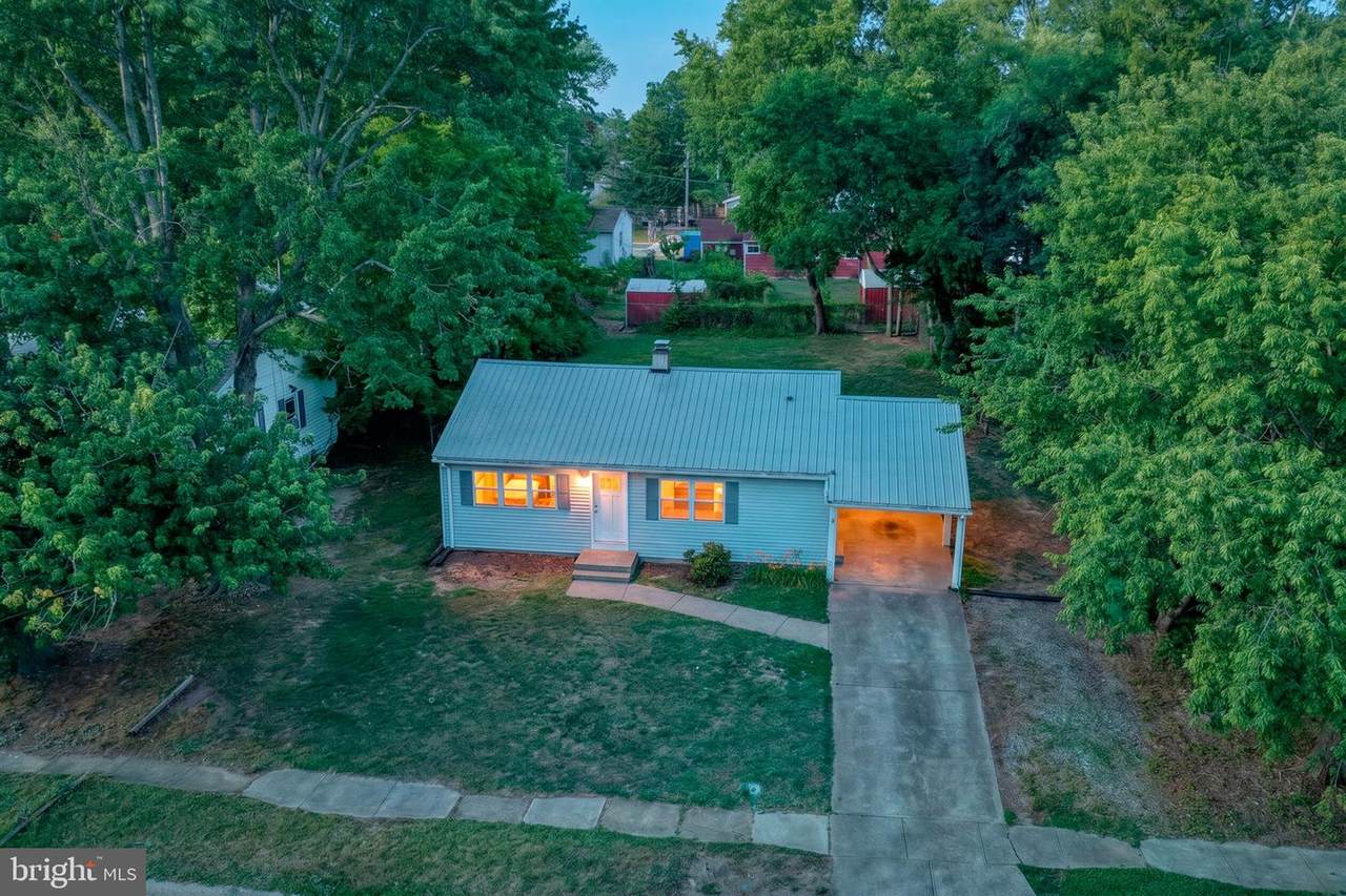 1 Hickory Lane - Photo 1