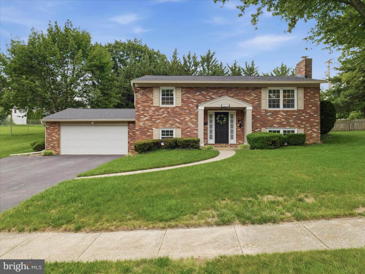 1059 Valleybrook Drive - Photo 1
