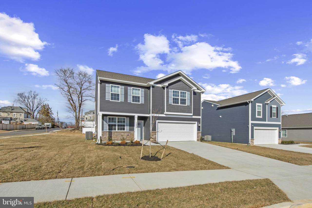 1216 Moller Avenue - Photo 1