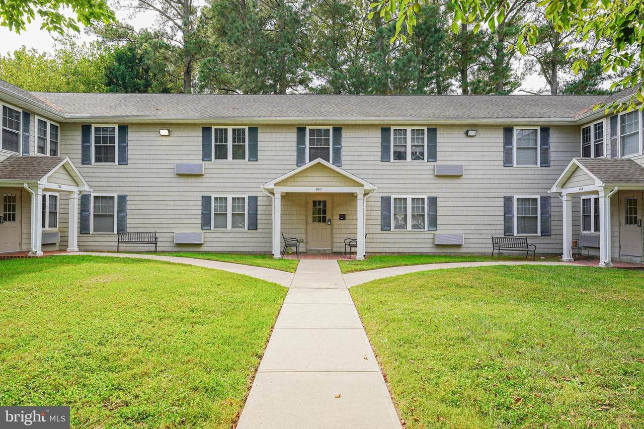 800 Travers Street - Photo 1