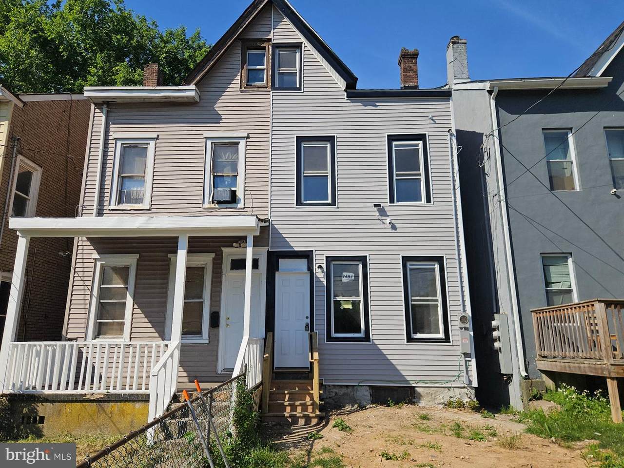 323 Rutherford Avenue - Photo 1