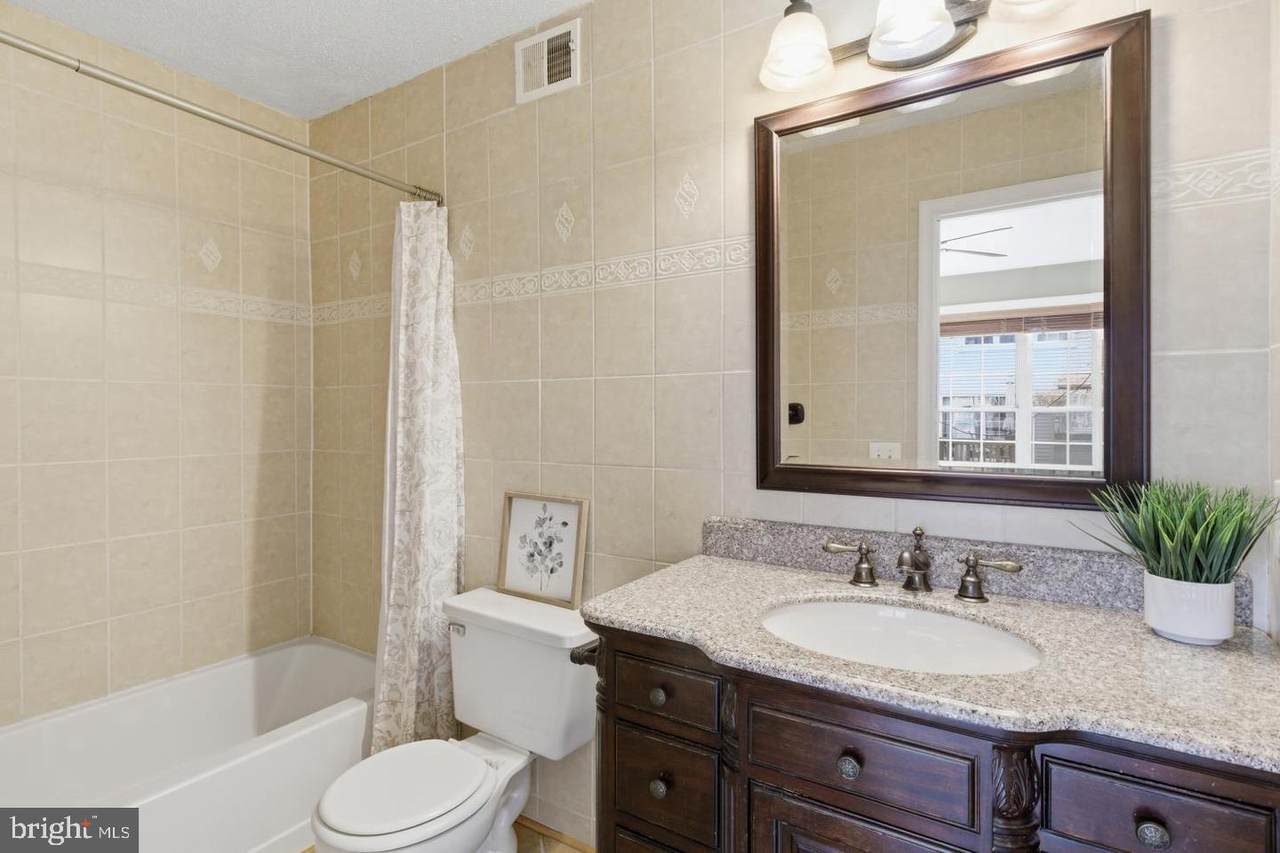 https://bt-photos.global.ssl.fastly.net/brightmls/1280_boomver_1_805030830552-2.jpg