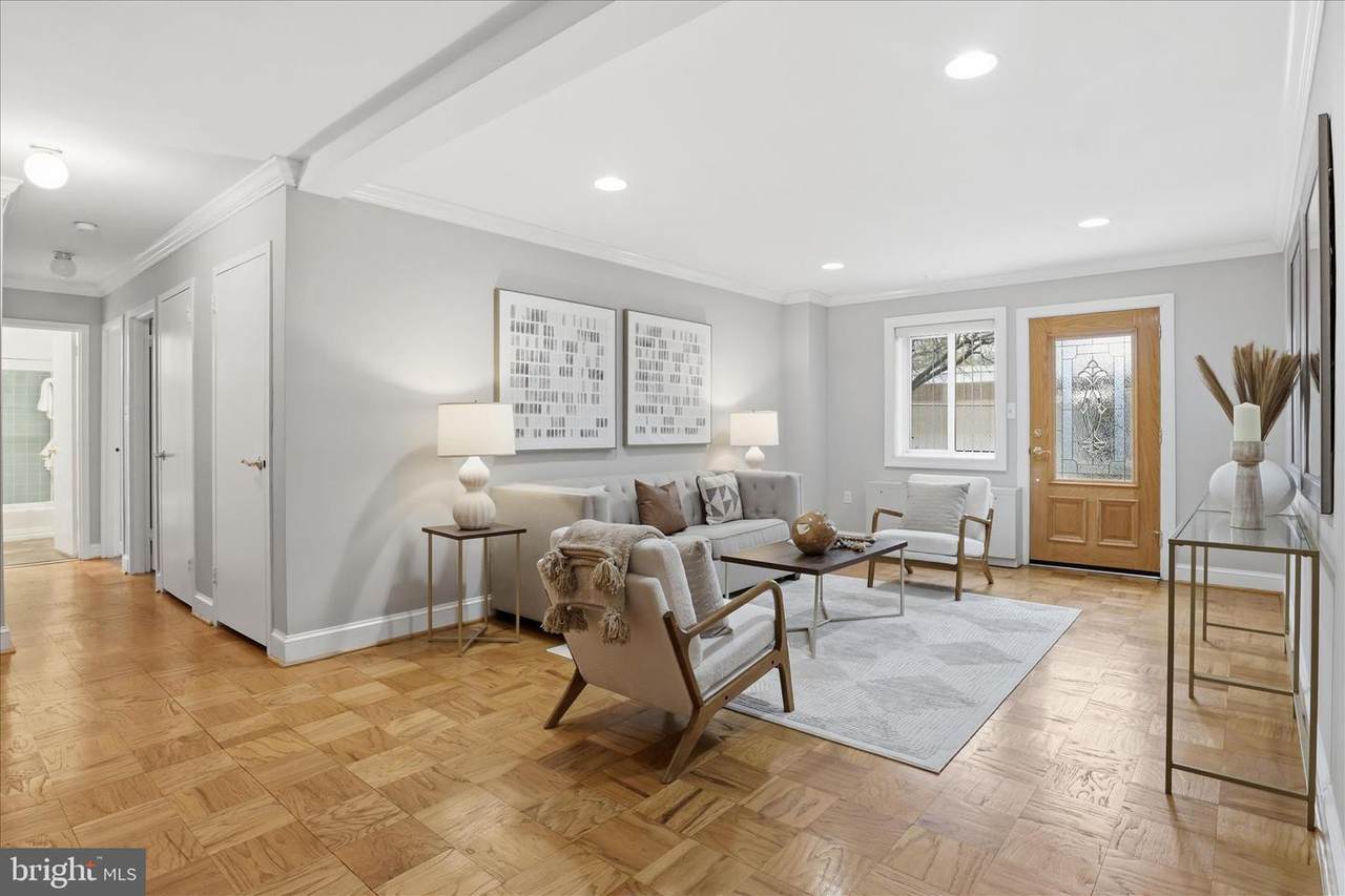 200 Maple Avenue - Photo 1