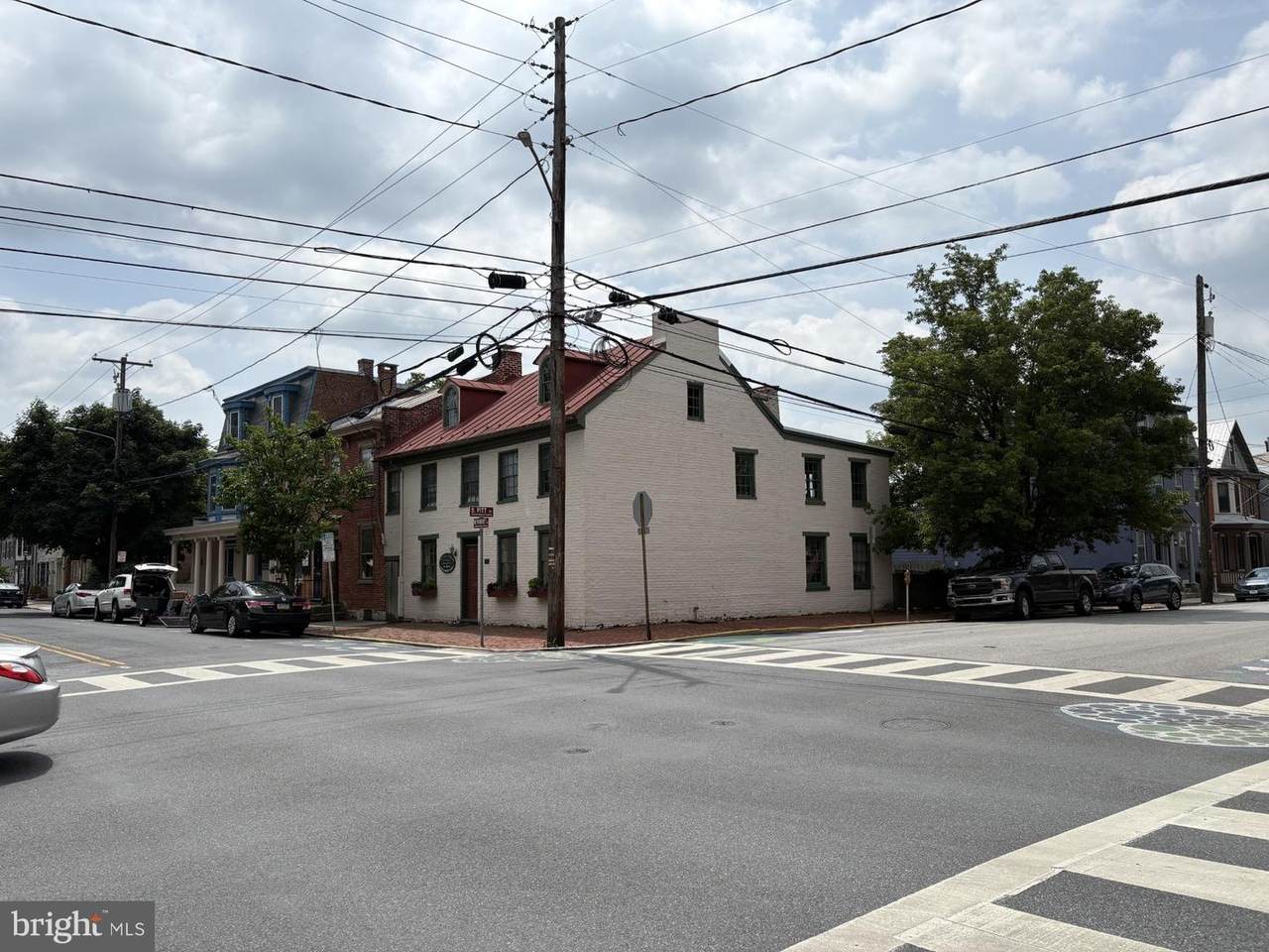 78 Pomfret Street - Photo 1