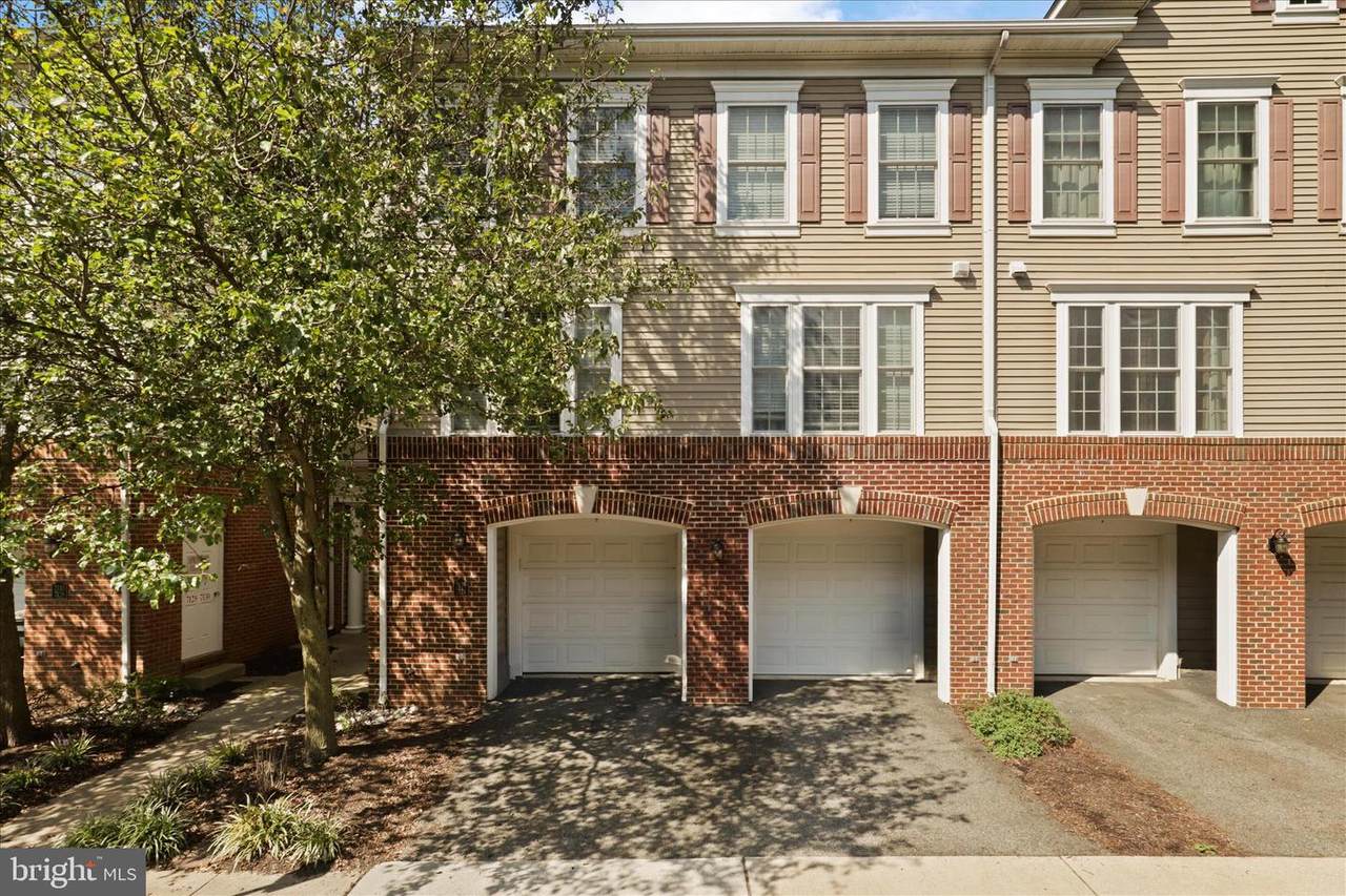 7124 Huntley Creek Place - Photo 1