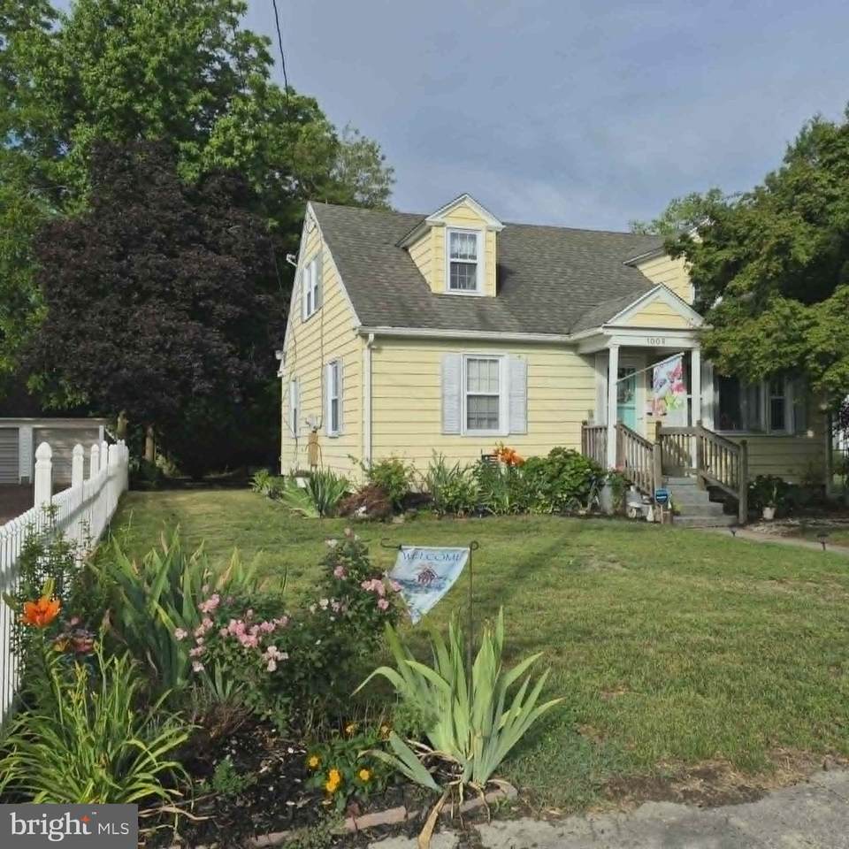 1008 Cedar Street - Photo 1