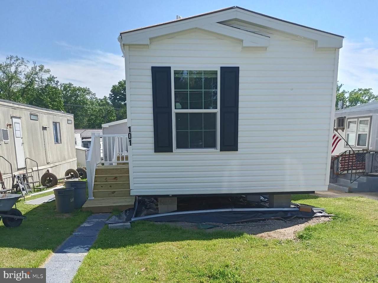 1405 Farrell Avenue - Photo 1