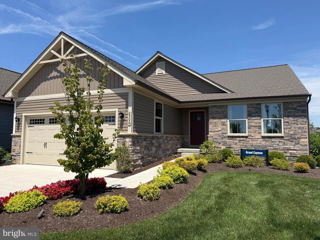 2506 Crown Point Circle - Photo 1