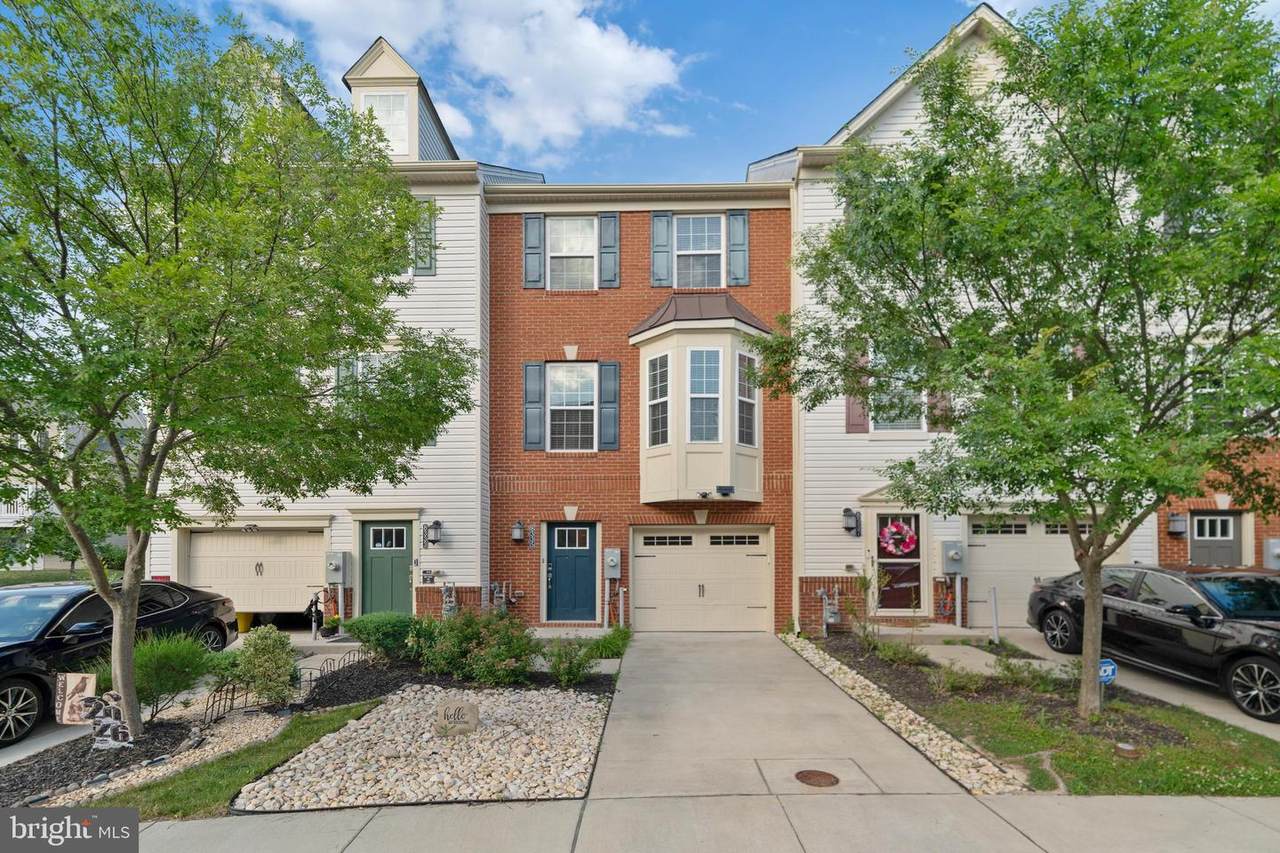 8335 Daydream Crescent - Photo 1